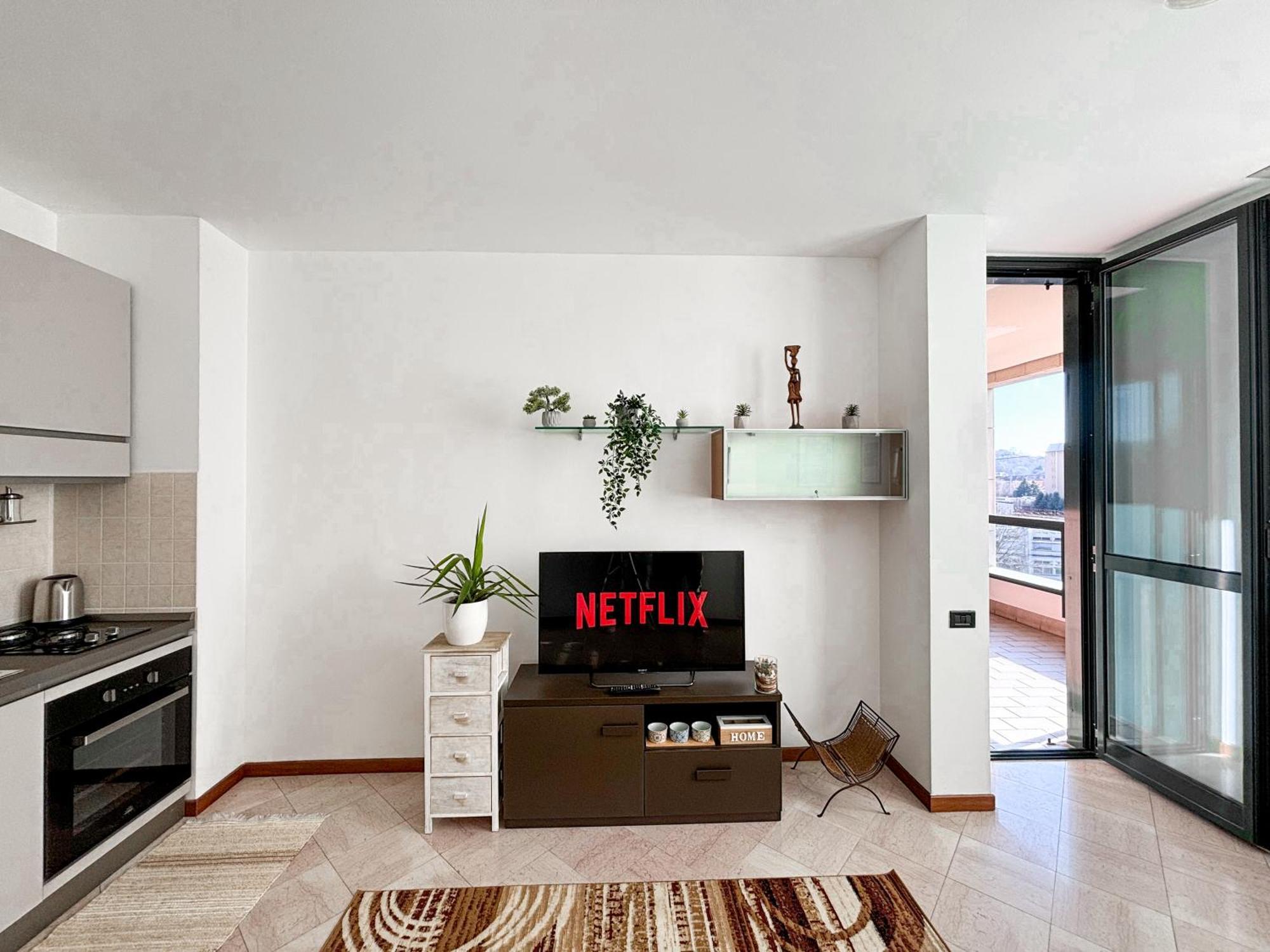 Bilocale Con Terrazzo E Box Auto Su Richiesta Leilighet Como Eksteriør bilde